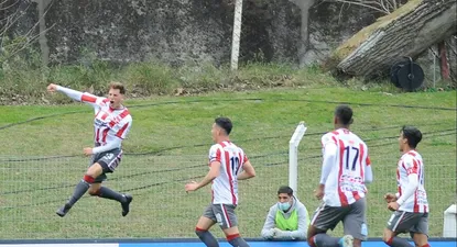 Luciano Boggio celebra su gol ante Nacional