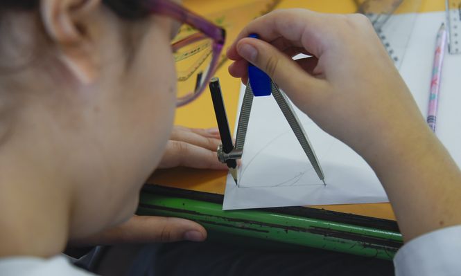 Tres vacunas en un solo día de clases: la estrategia de inmunización en las escuelas y colegios busca ampliar la oferta, previa anuencia de los padres
