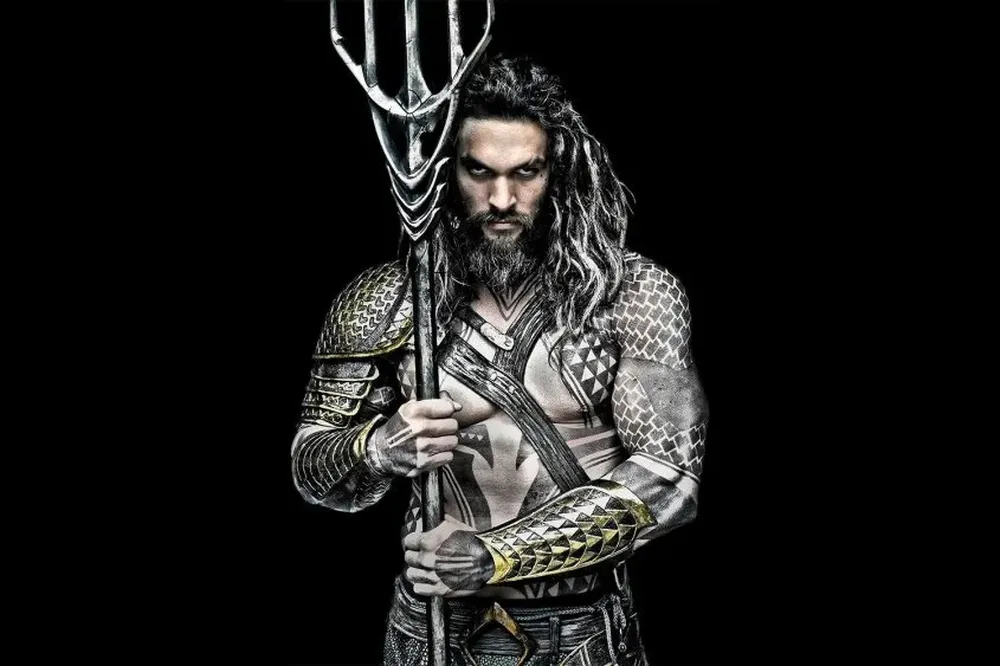Jason Momoa como Aquaman