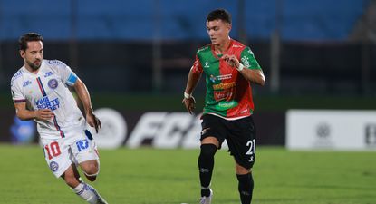 Everton Ribeiro y Guillermo López