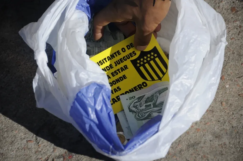 Los hinchas carboneros preparan su fiesta