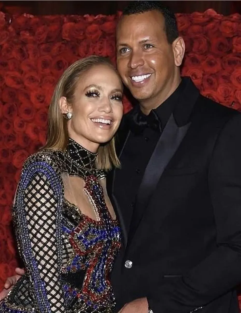 Jennifer López junto a su futuro esposo, Alex Rodríguez