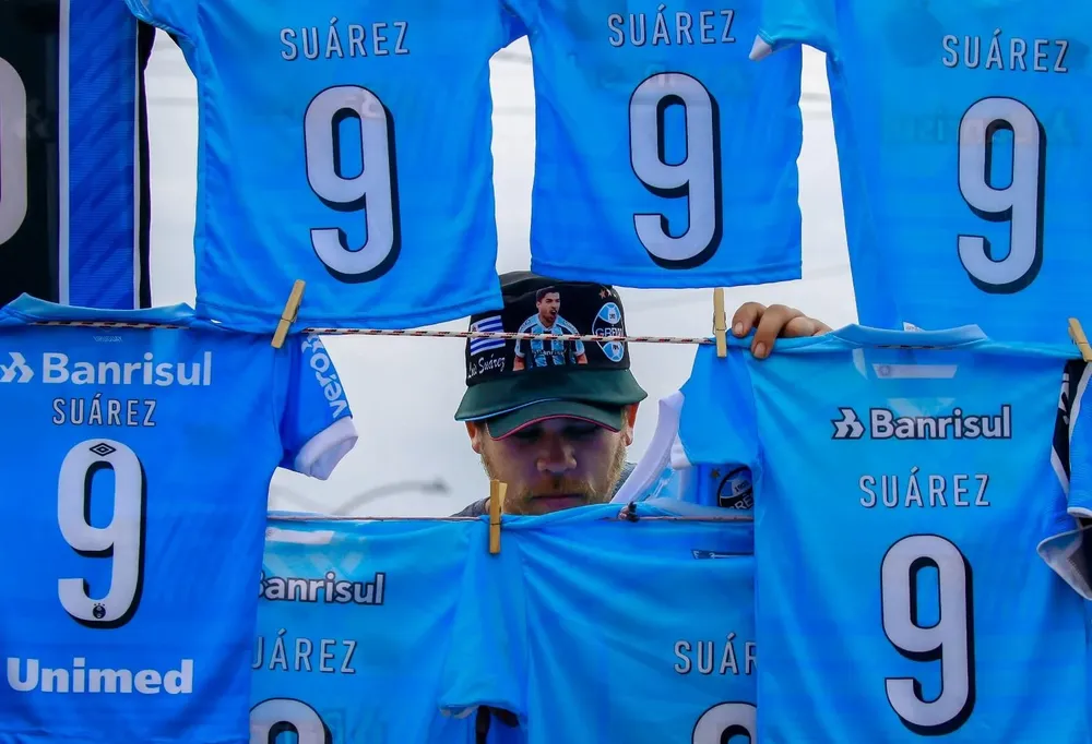 Camisetas número 9 de Gremio