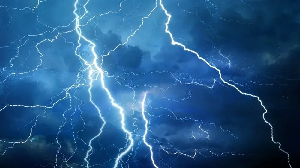 A diferencia de los rayos de esta imagen, las megadescargas no pueden apreciarse a simple vista.