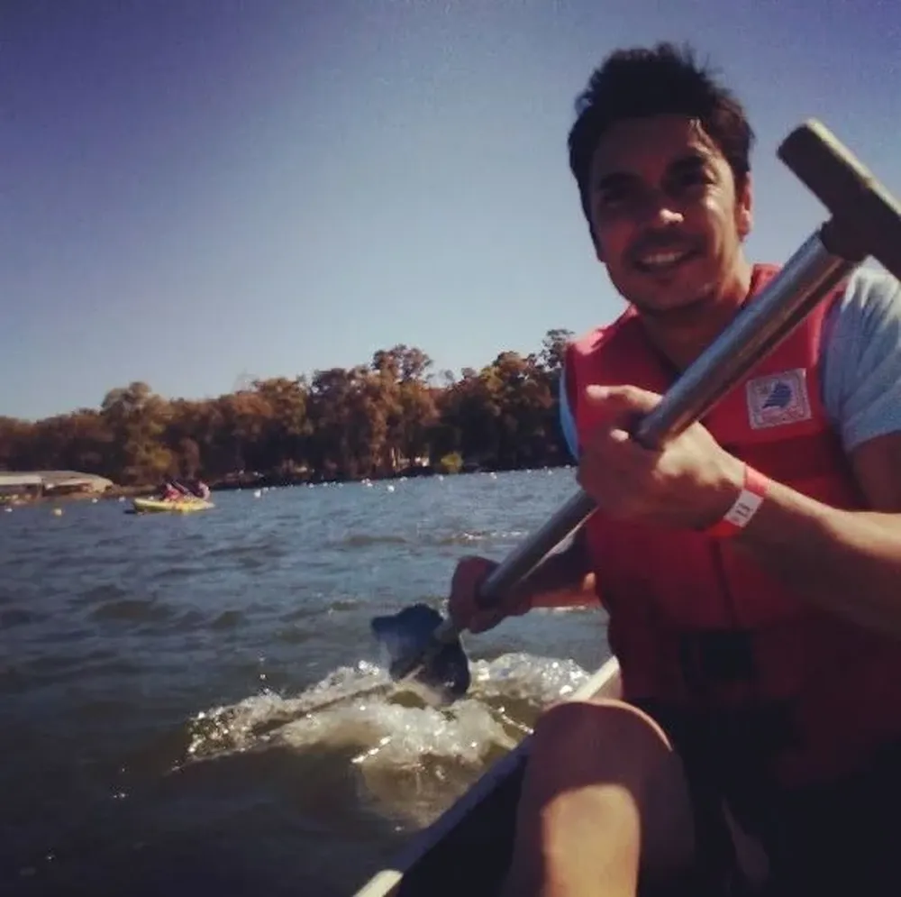 Fernando Fernández, hermano de Claudia Fernández