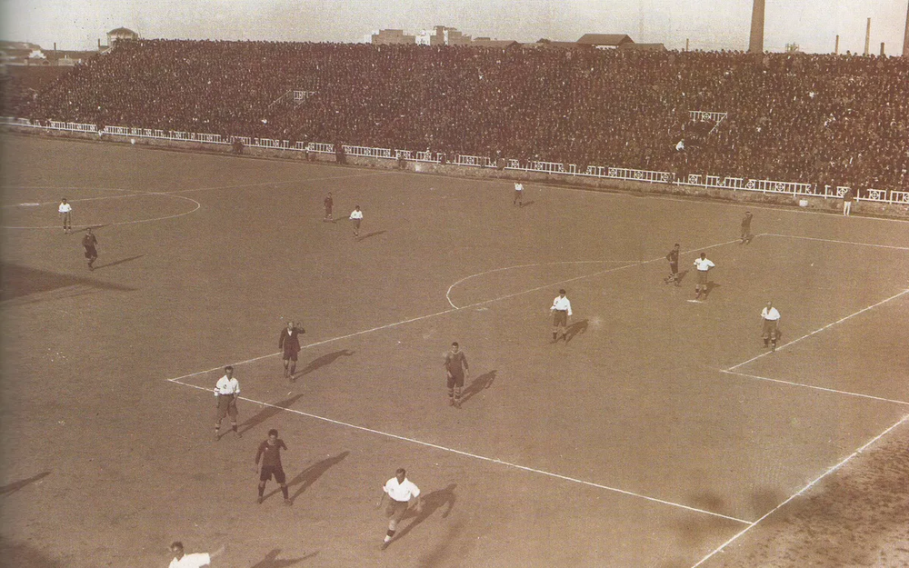 El partido Nacional ante Barcelona en Les Corts en 1925 El partido Nacional ante Barcelona en Les Corts en 1925