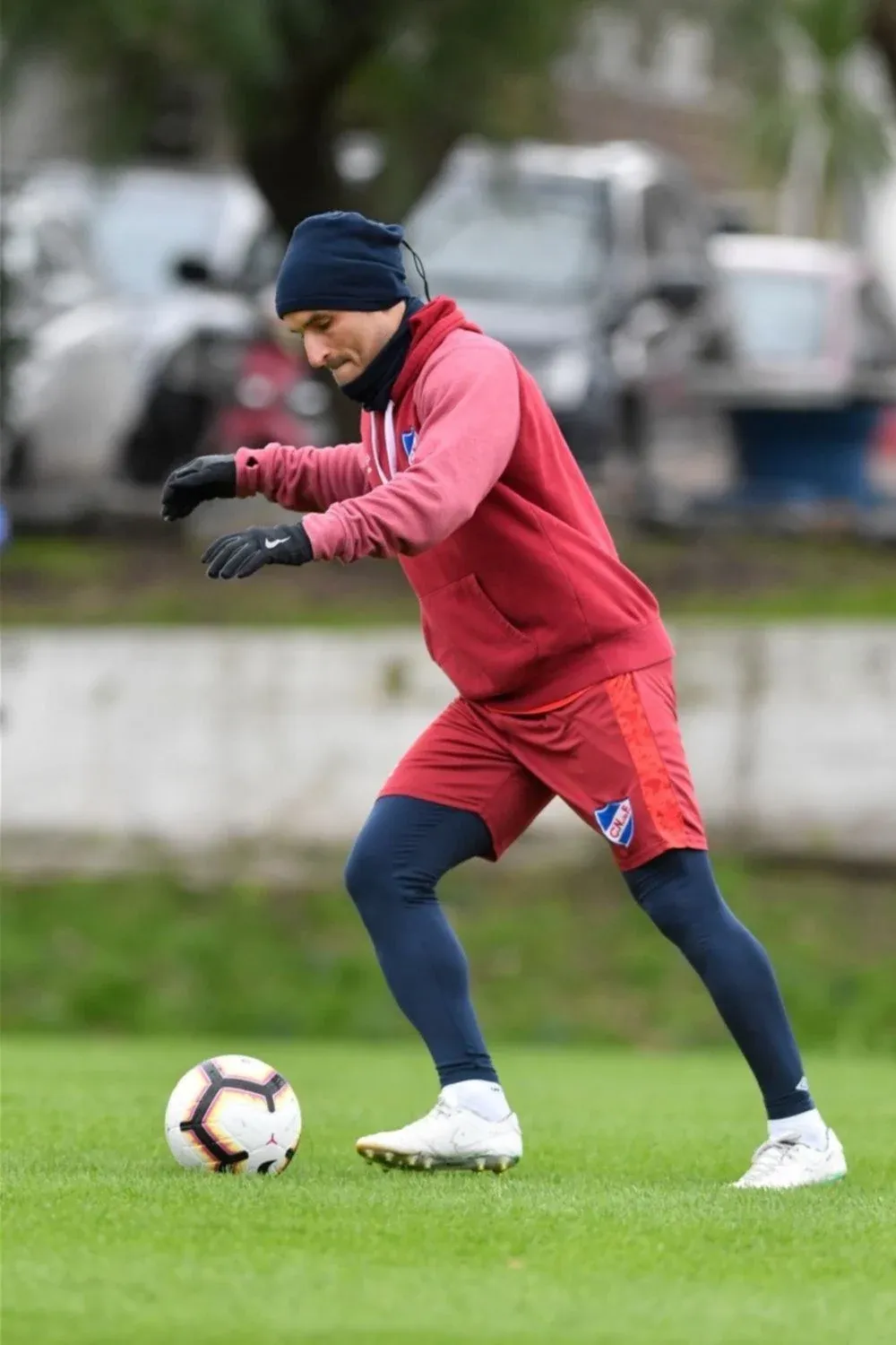 Bergessio probó con la pelota