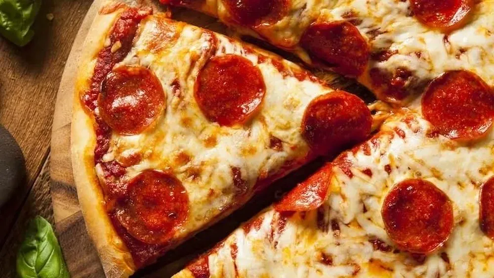 Pizza gratis en el obelisco.