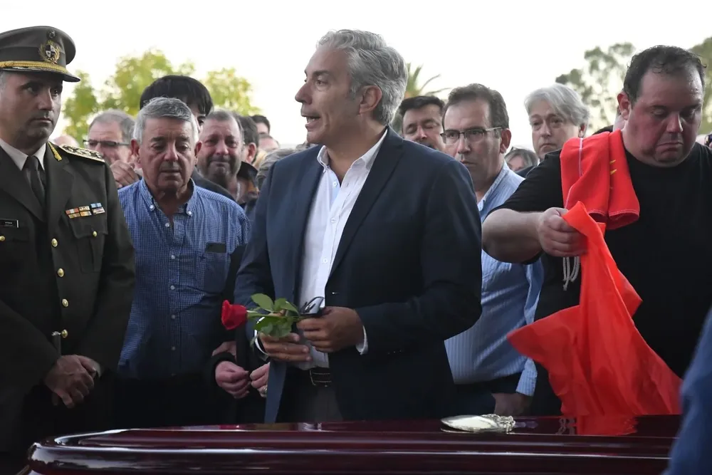 Robert Silva durante su discurso en San Bautista