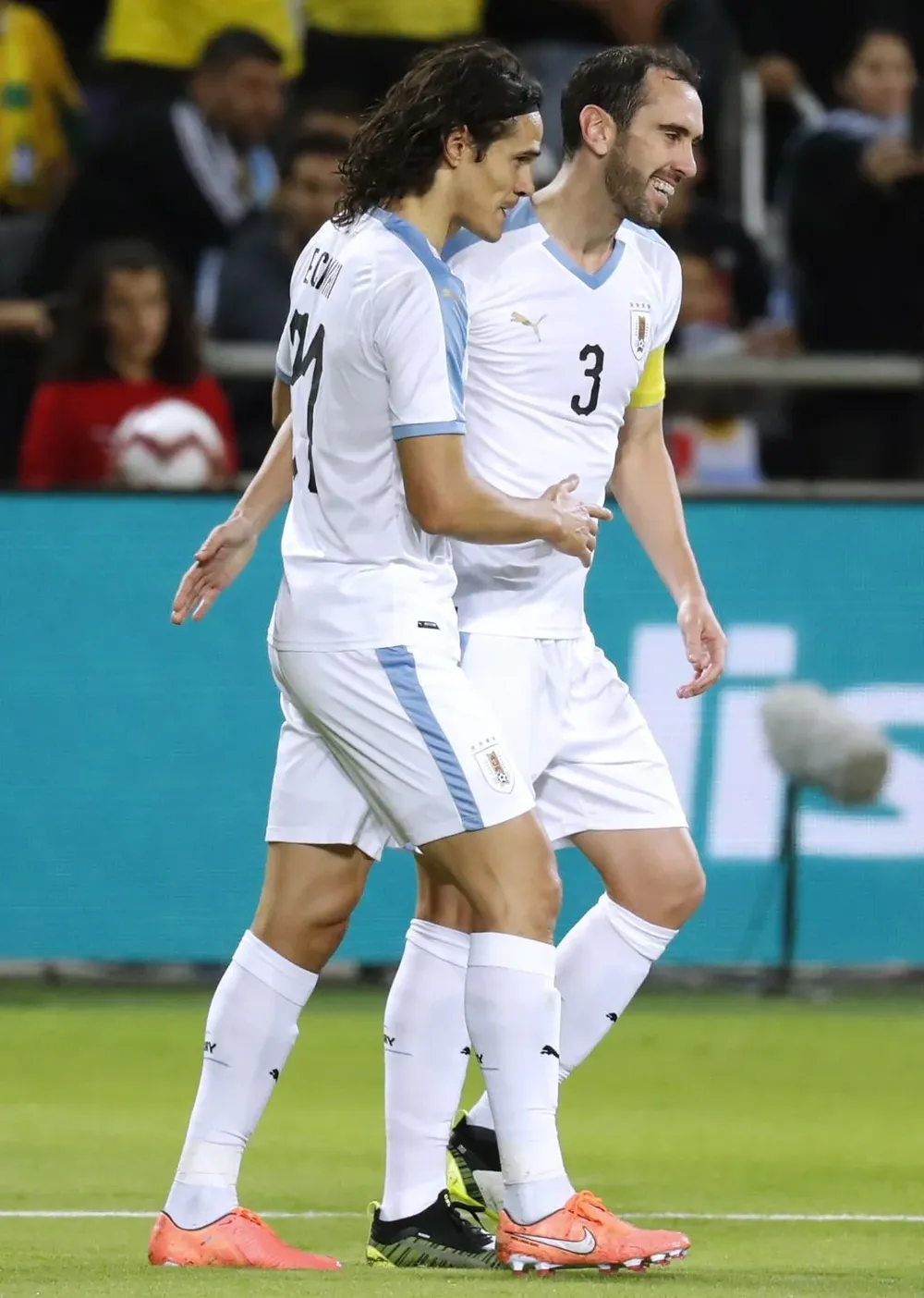 Godín y Cavani en la selección