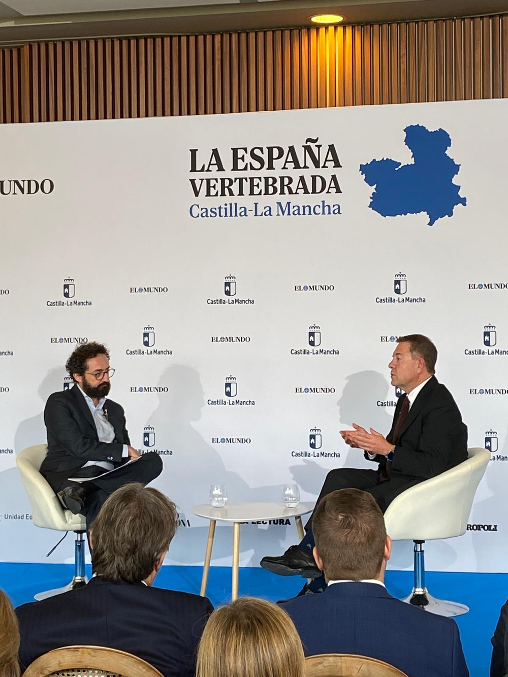 Emiliano García-Page al ser entrevistado en un foro de El Mundo
