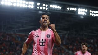 Festejo de Luis Suárez en su gol ante Houston Dynamo