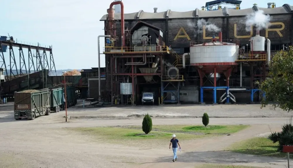 ALUR produce biocombustibles a partir de etanol, sorgo, maíz y gas.