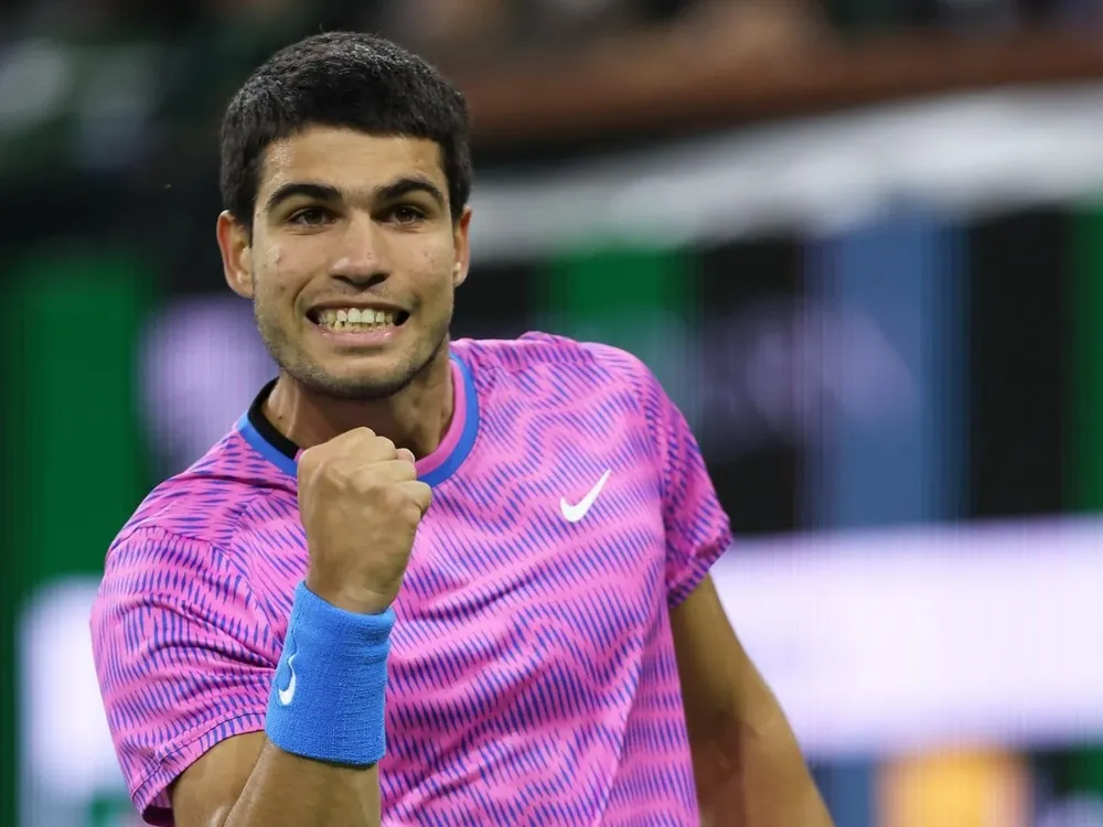 Remontada en el debut.