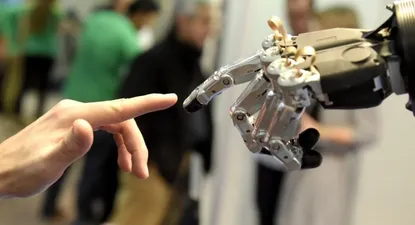 Crean sitio web para saber si un robot le sacará el trabajo en el futuro