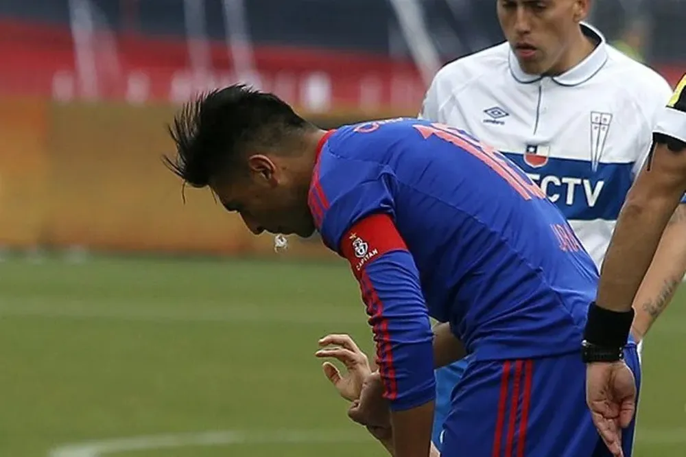 La acción del zaguero, según la letra E del Artículo 63 del Código de Penalidades, aplica un castigo que va desde seis hasta 15 fechas de suspensión