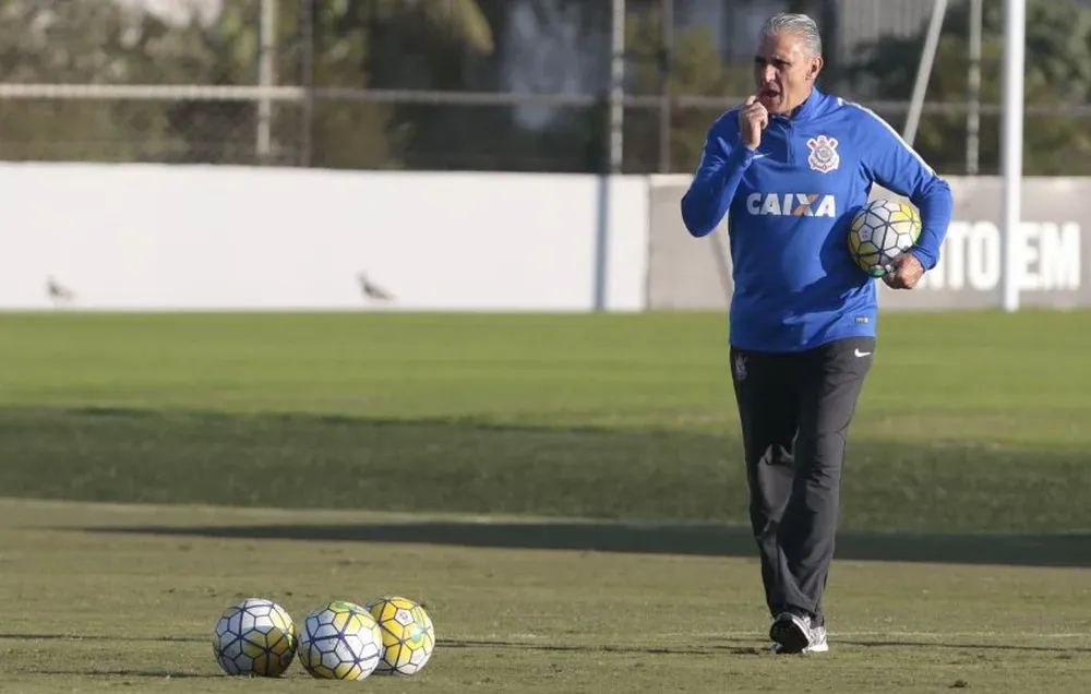 Tite, entrenador de Brasil, busca su quinto triunfo al hilo en las Eliminatorias.