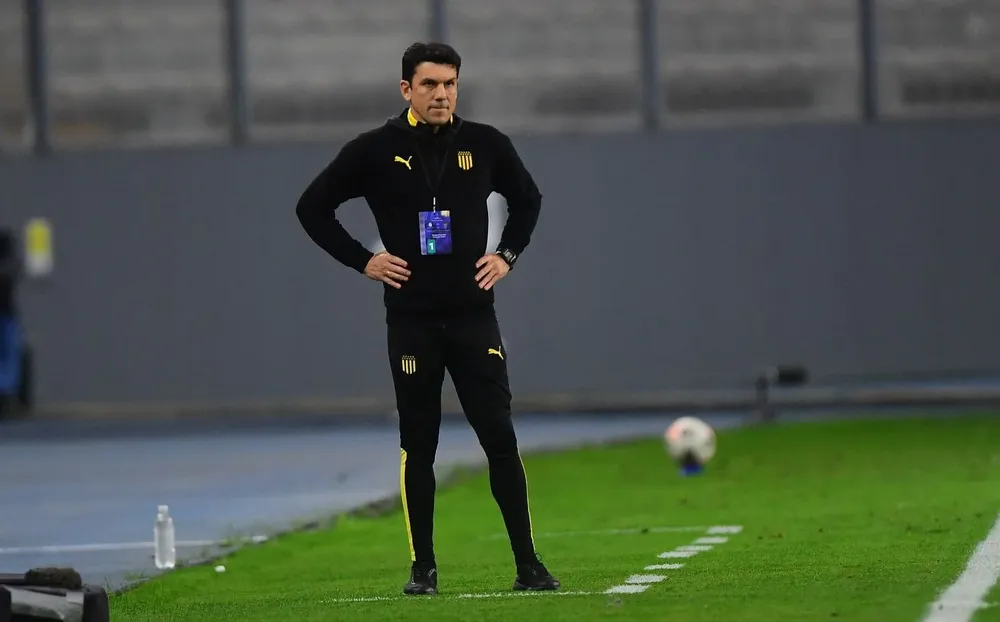 Mauricio Larriera habló del triunfo de Peñarol en Lima