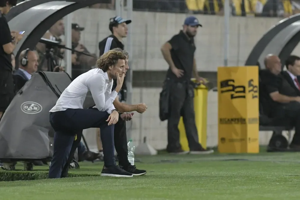 Diego Forlán fue apercibido
