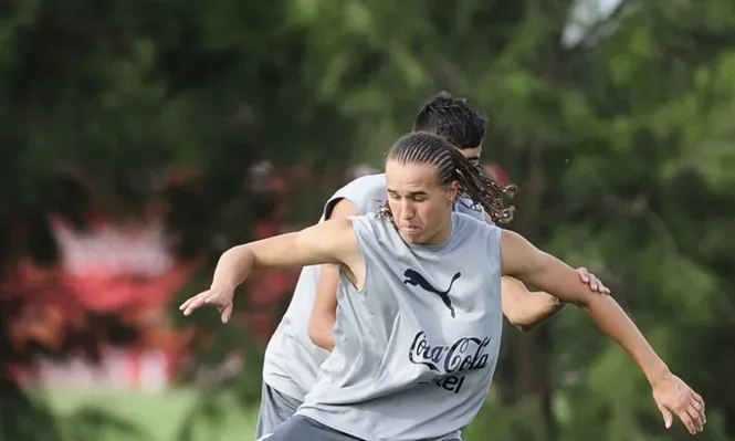 Laxalt o Cebolla, la duda de Tabárez