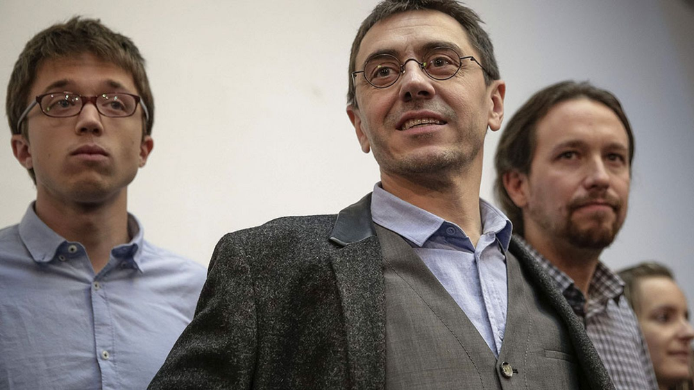 &nbsp;El cofundador de Podemos Juan Carlos Monedero (centro) junto a Pablo Iglesias e Iñigo Errejón