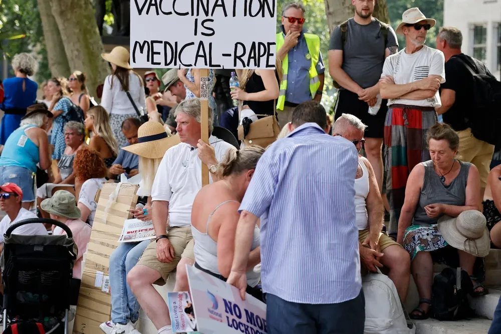 Inglaterra decidió levantar casi todas las restricciones