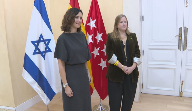 Isabel Díaz Ayuso y la encargada de Negocios de la embajada de Israel en Madrid, Dana Erlich.