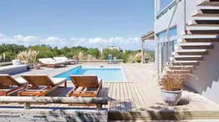 Otra vista de la residencia de 600 m2
