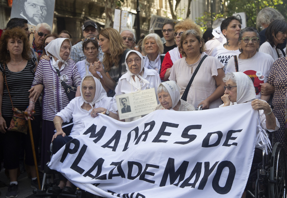 Las Madres de Plaza de Mayo expresaron su apoyo a Maduro y acusaron al Gobierno de Milei de fascista