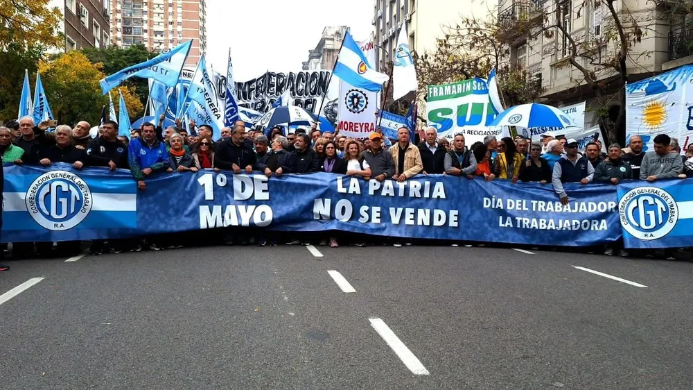 Los sindicatos buscan romper el techo de las paritarias. La CGT por ahora gurada silencio.&nbsp;