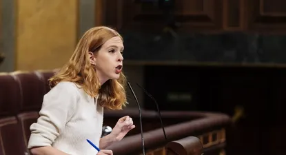 La ex secretaria de Organización de Podemos y diputada del partido, Lilith Verstrynge, interviene durante una sesión plenaria, en el Congreso de los Diputados, a 12 de diciembre de 2023,