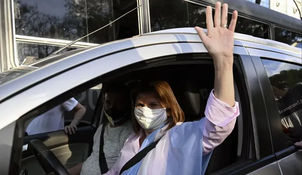 Patricia Bullrich durante una protesta contra el gobierno argentino