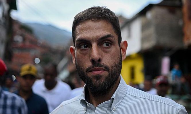 Juan Requesens pasó dos años en la temida cárcel El Helicoide por su supuesta participación en un intento de magnicidio contra el presidente Nicolás Maduro.