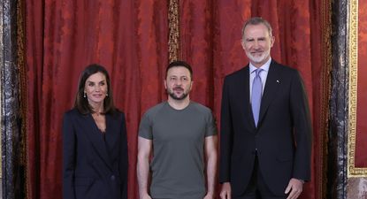 Los reyes con el presidente ucraniano Volodomir Zelenski.&nbsp;