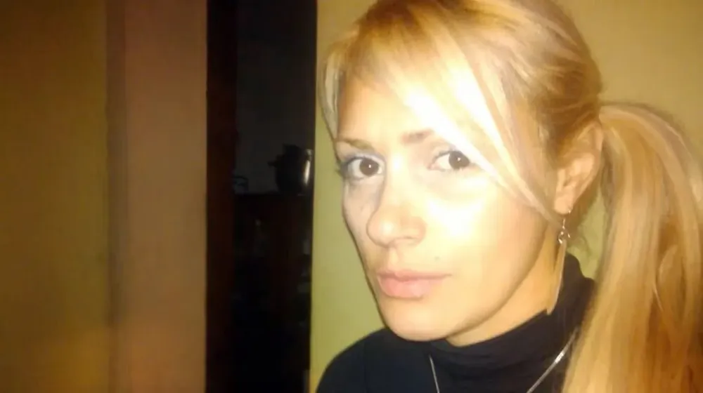 Analía Celeste Oliva fue asesinada de varias puñaladas presuntamente por su pareja. Fue hallada por sus hijos de 11 y 15 años