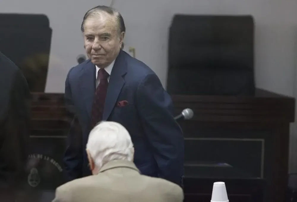 Carlos Menem en sede de tribunales -