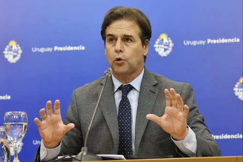 Estamos convencidos que nos avala la normativa del Mercosur a negociar un TLC con China, dijo Lacalle