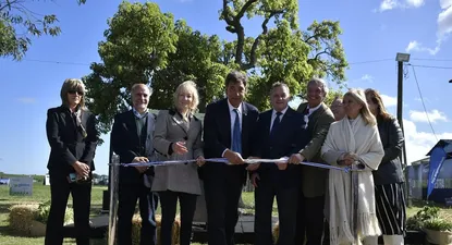 El tradicional corte de cinta para que la Expo Melilla quede inaugurada.