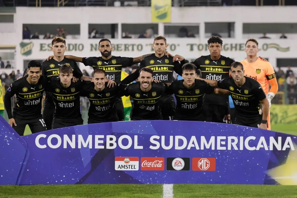 Peñarol volvió a caer goleado en la Copa Sudamericana
