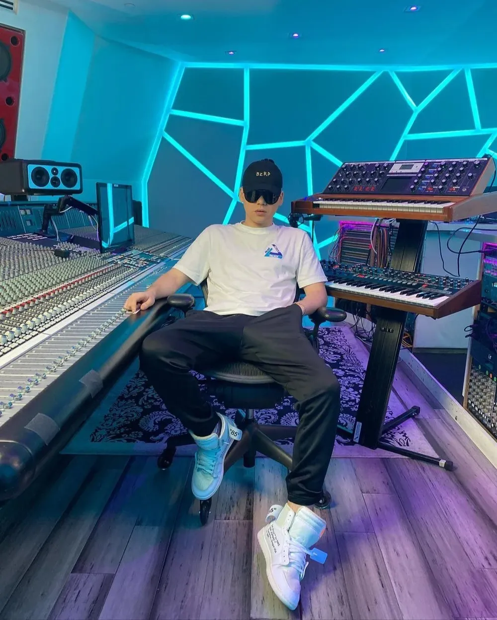 Bizarrap sorprendió con una versión de Ji ji ji en el Lollapalooza Argentina