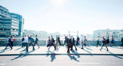 como la forma de caminar puede revelar la edad de tu cerebro