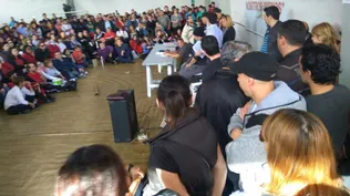 Trabajadores de Tienda Inglesa en una asamblea