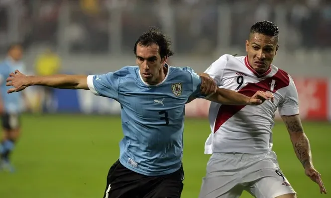 Tabárez se queda sin Lugano y Godín ante Colombia