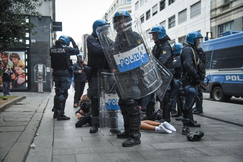 Violentos disturbios en Milán: saqueos, vandalismo y más de 200 detenidos