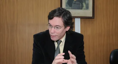 Fuego cruzado entre el MEF y gremiales por inclusión financiera