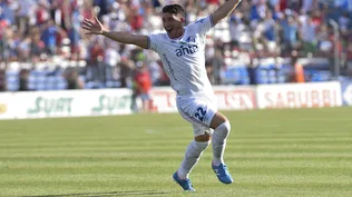 Alfonso Espino celebra su golazo