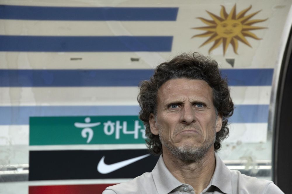 Diego Forlán en la victoria de Uruguay ante Corea del Sur