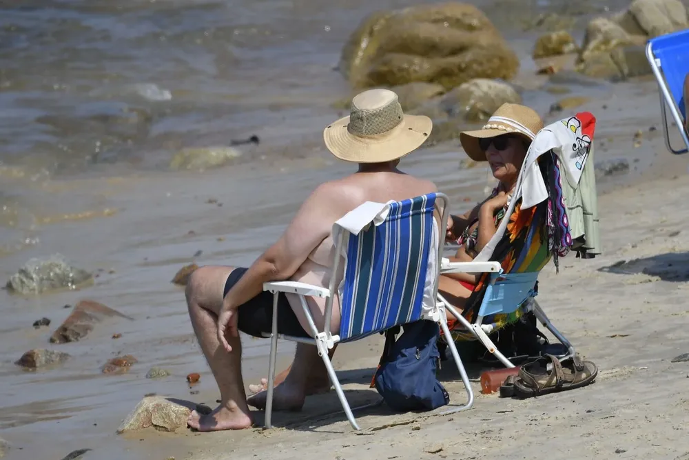 Descanso en la orilla del mar.