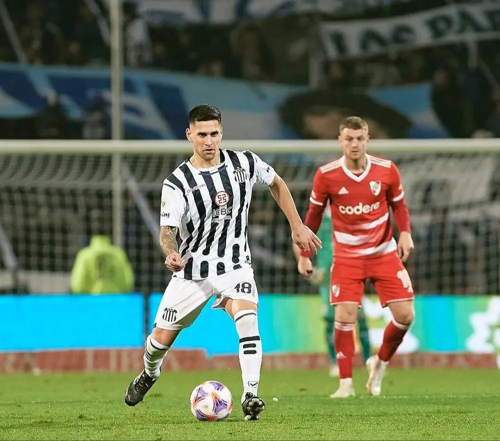 Rodrigo Villagra llega a River con un pase récord