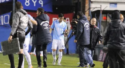 El momento en que Fucile es retirado por la sanidad. D. Battiste